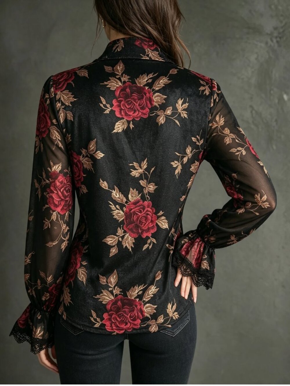 LAST ONE 🔥 Floral Print Velvet Blouse – Scalloped Lace V-Neck - Picture 4 of 6